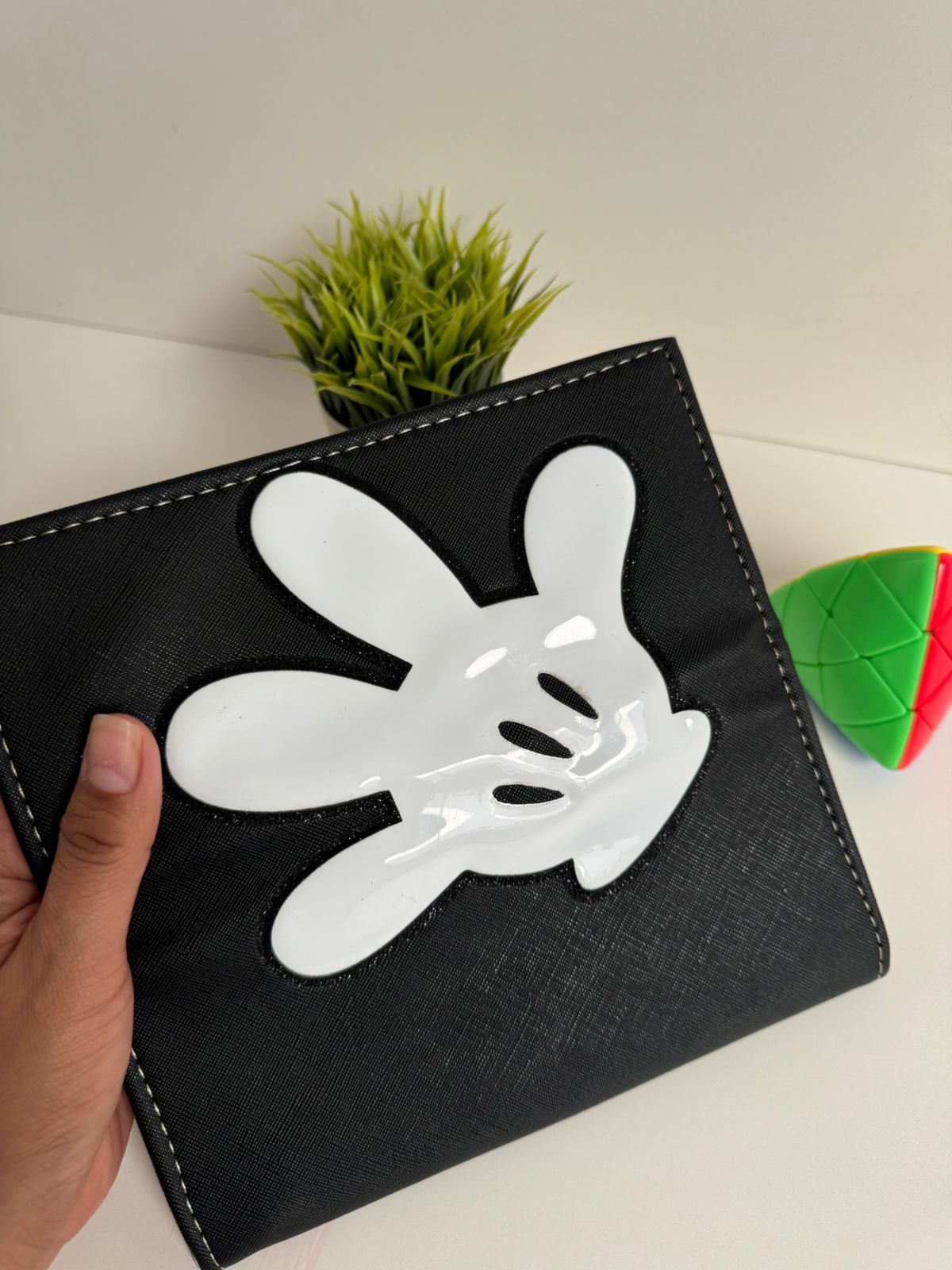 Cartera negra Mickey Mouse guante blanco - Maurez Bags