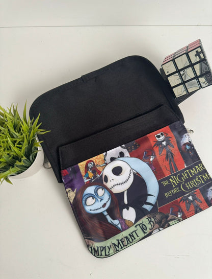 Cosmetiquera Jack Skellington y Sally al costado - Maurez Bags