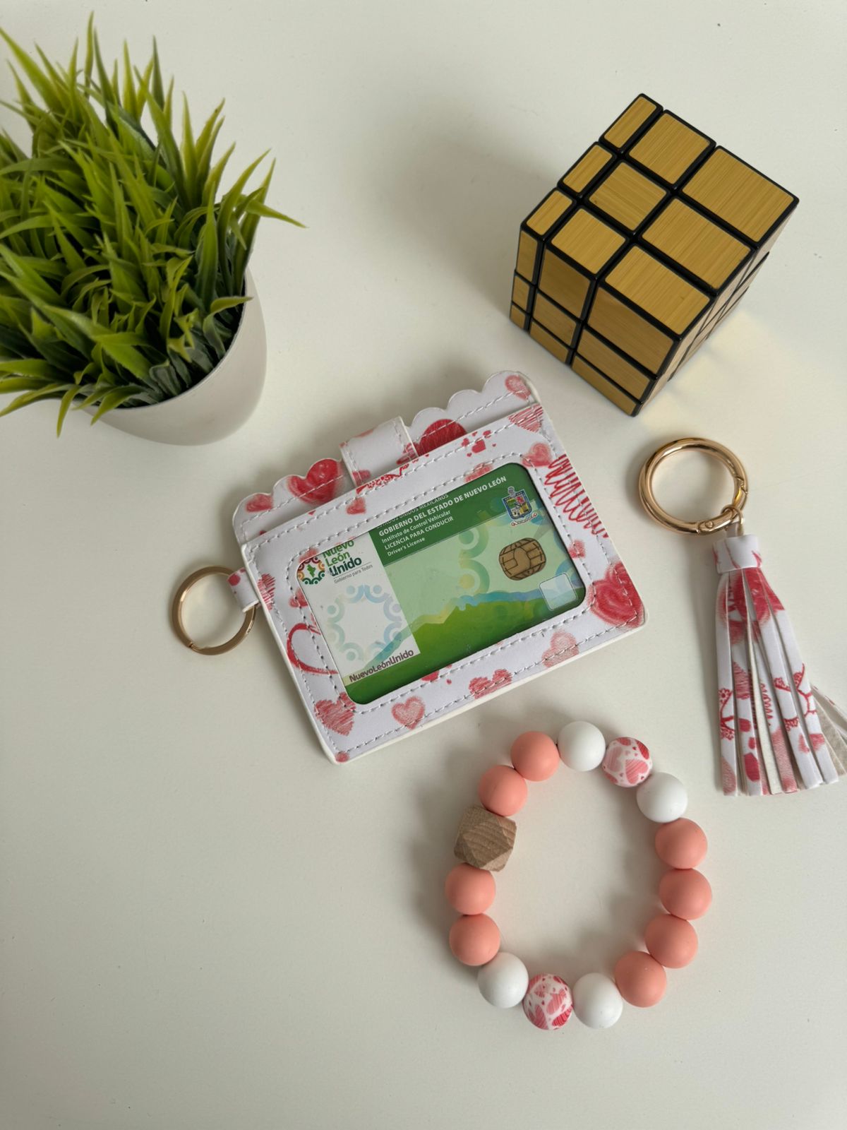 Set tarjetero + pulsera + llavero corazones melón - Maurez Bags