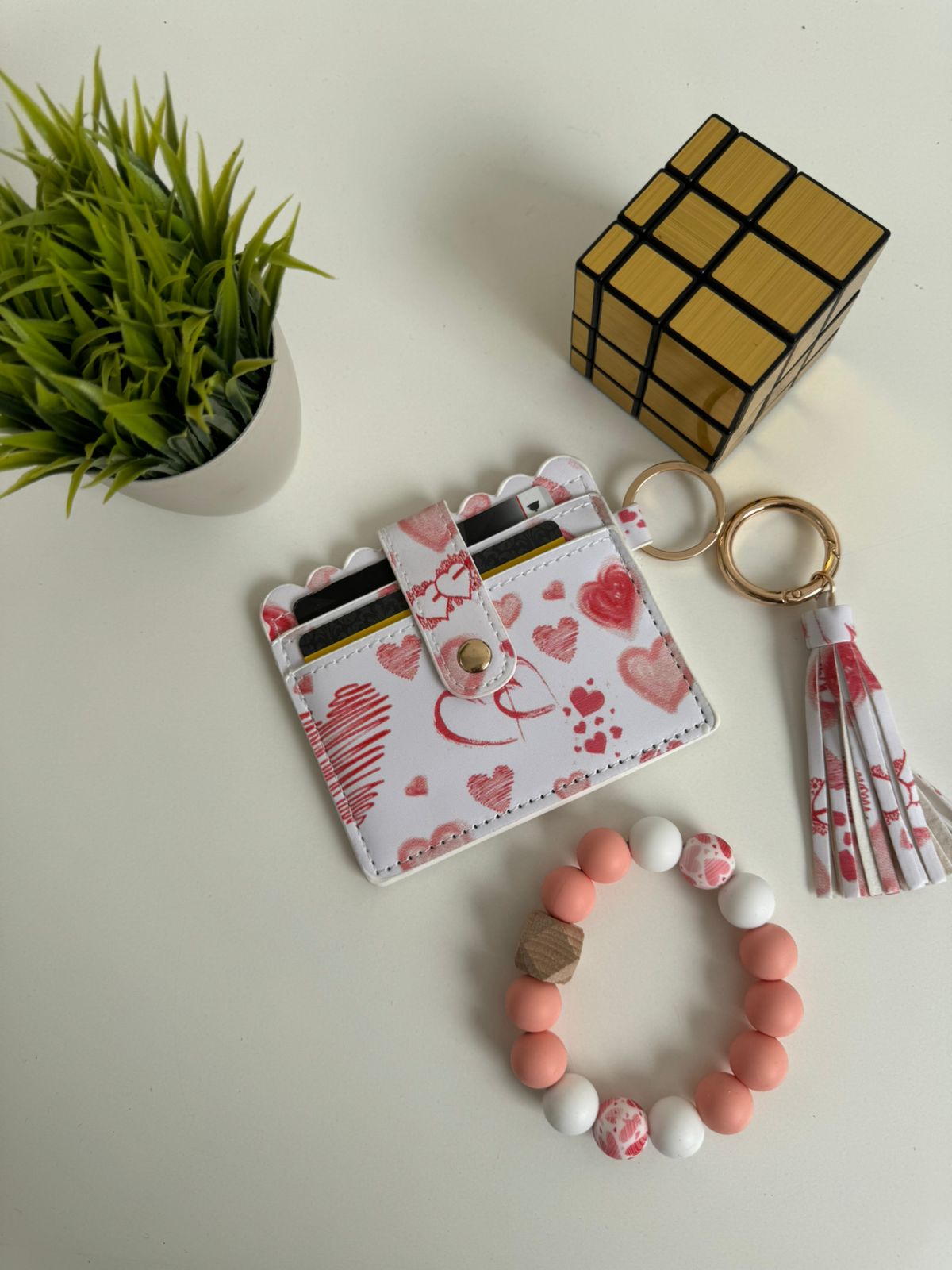 Set tarjetero + pulsera + llavero corazones melón - Maurez Bags