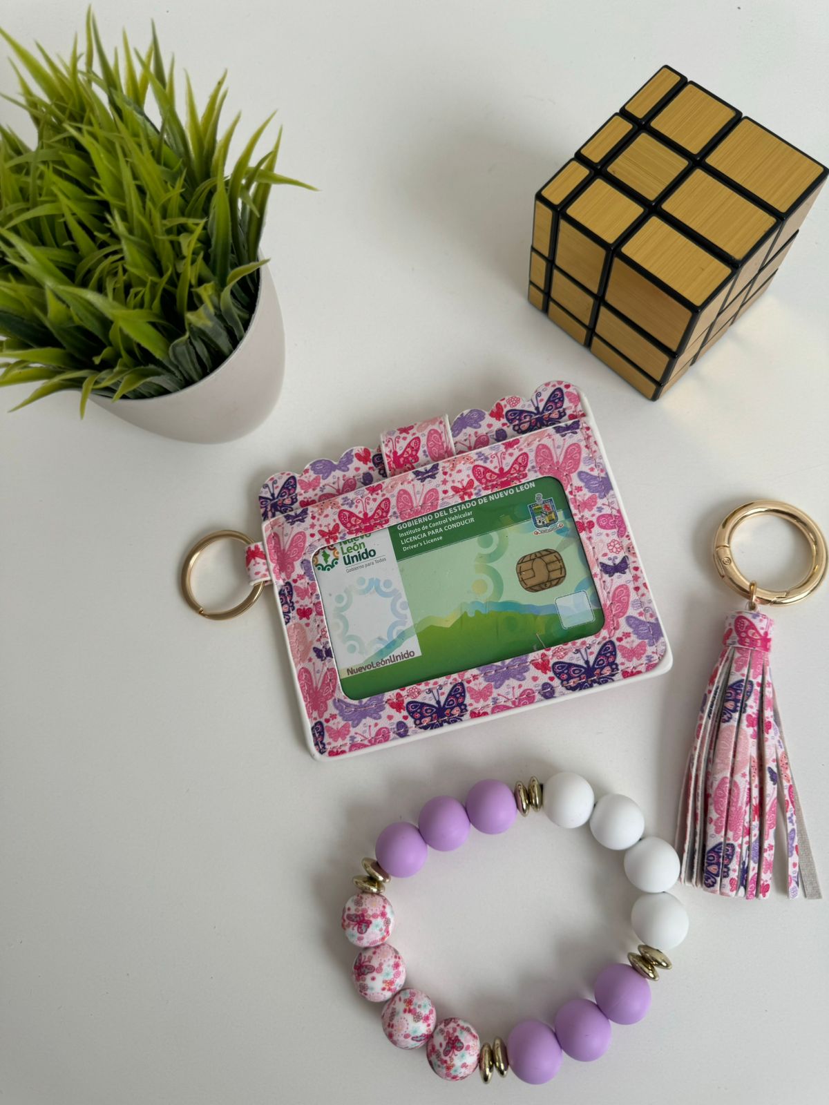 Set tarjetero + pulsera + llavero mariposas rosas - Maurez Bags